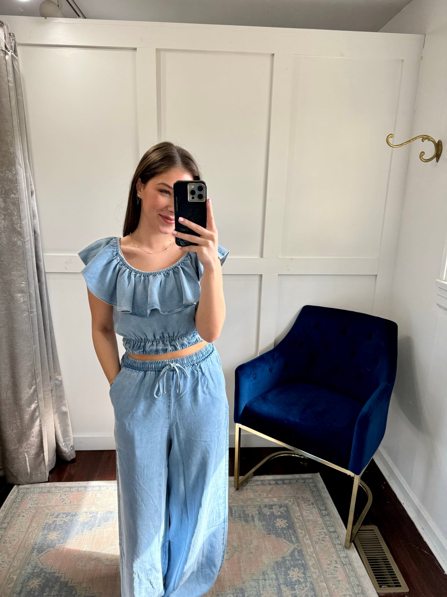 It's pouring rain ruffle TOP