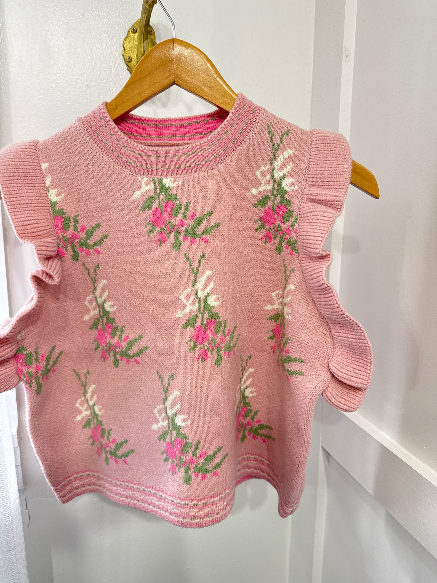 Flower pink sweater