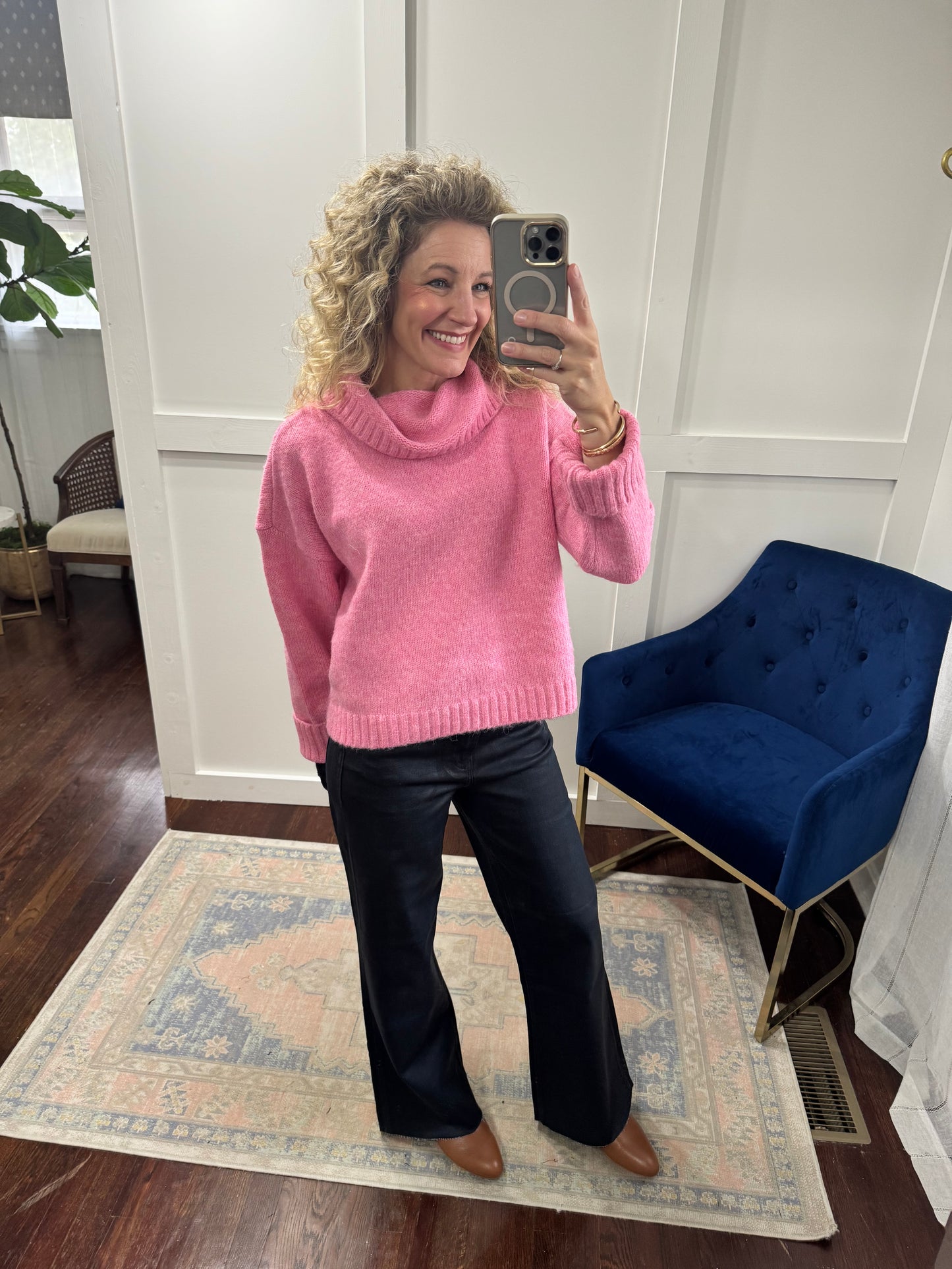 Evangeline pink sweater