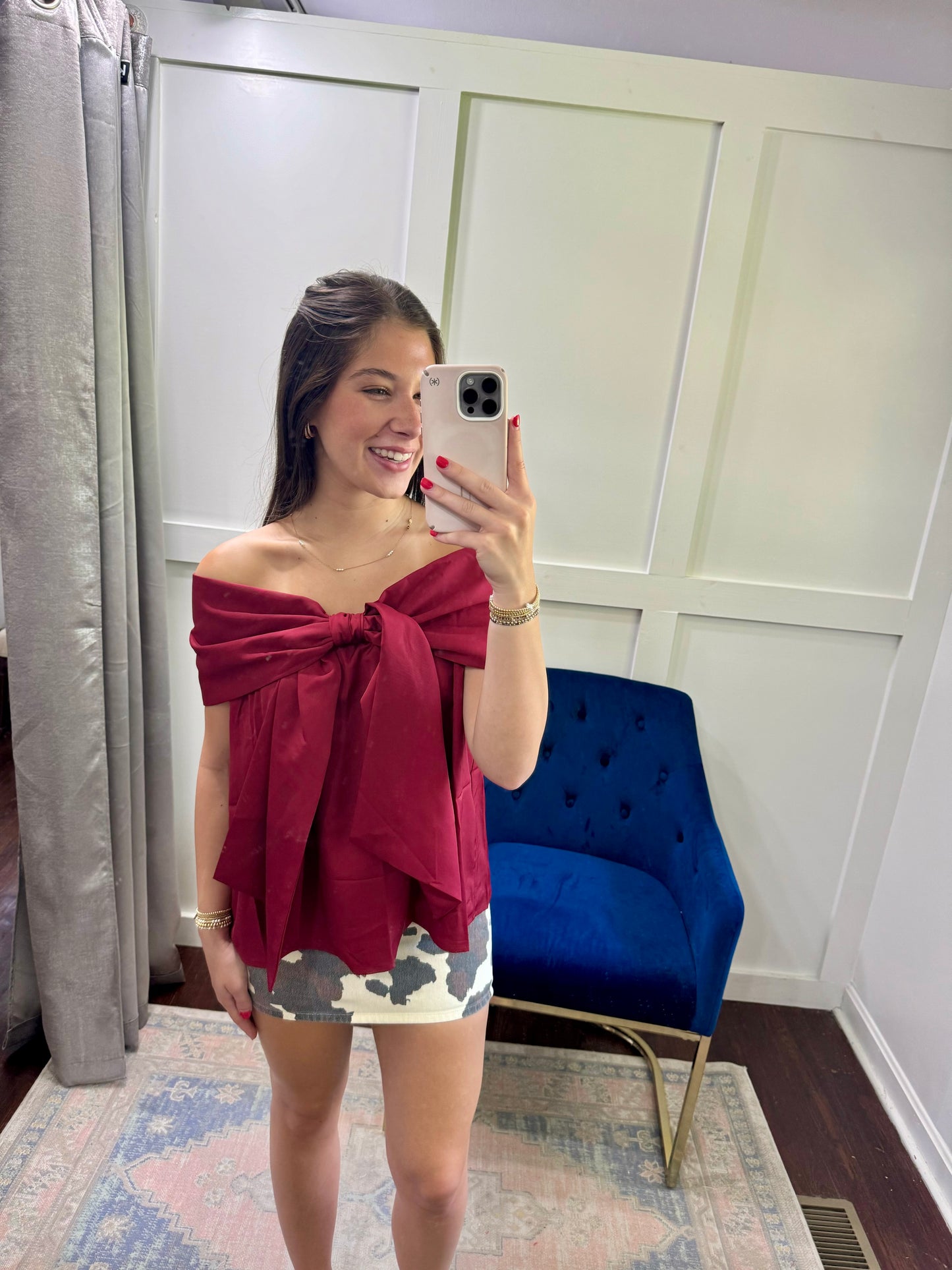 Crimson bow top