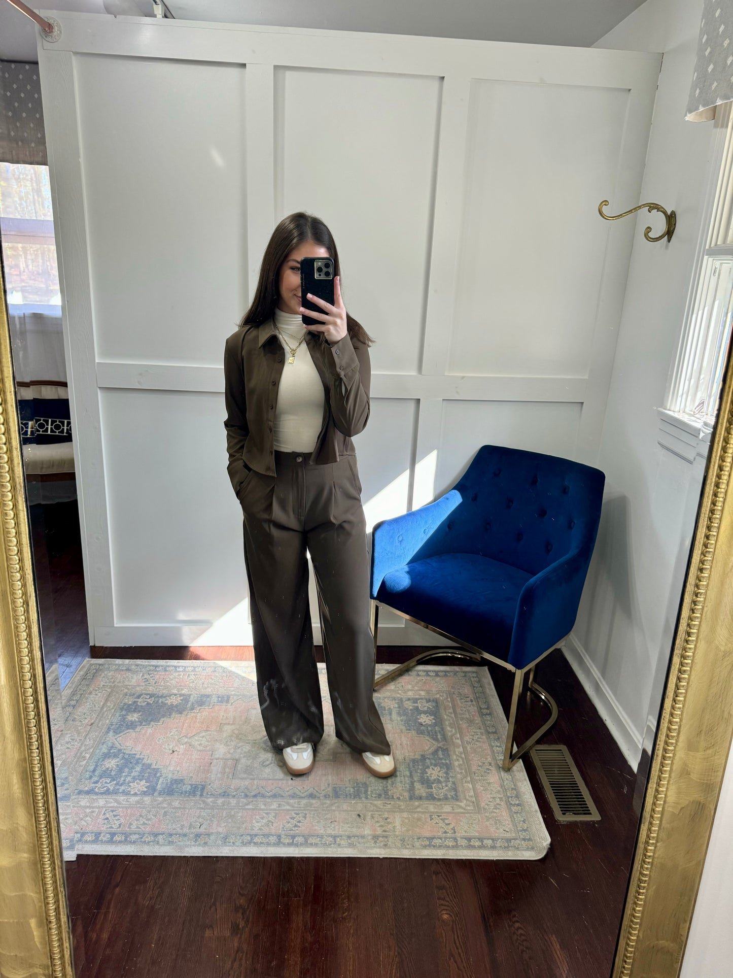 Silent streets cropped olive brown