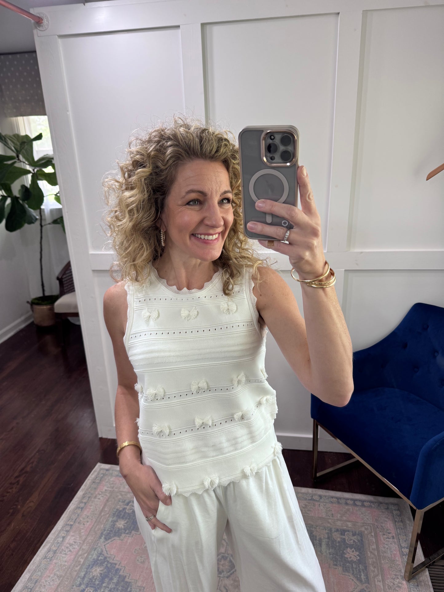 Aveza off white top