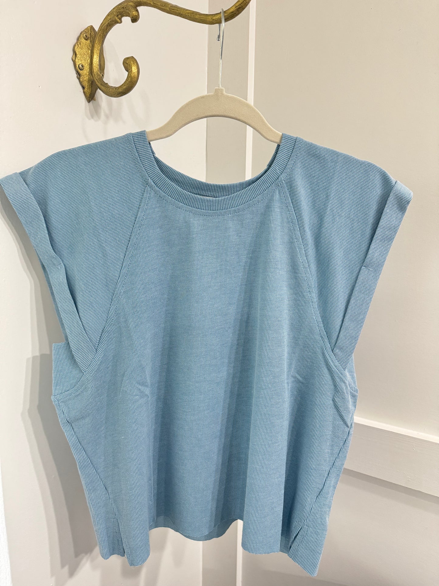 Sightseeing cuff sleeve knit top