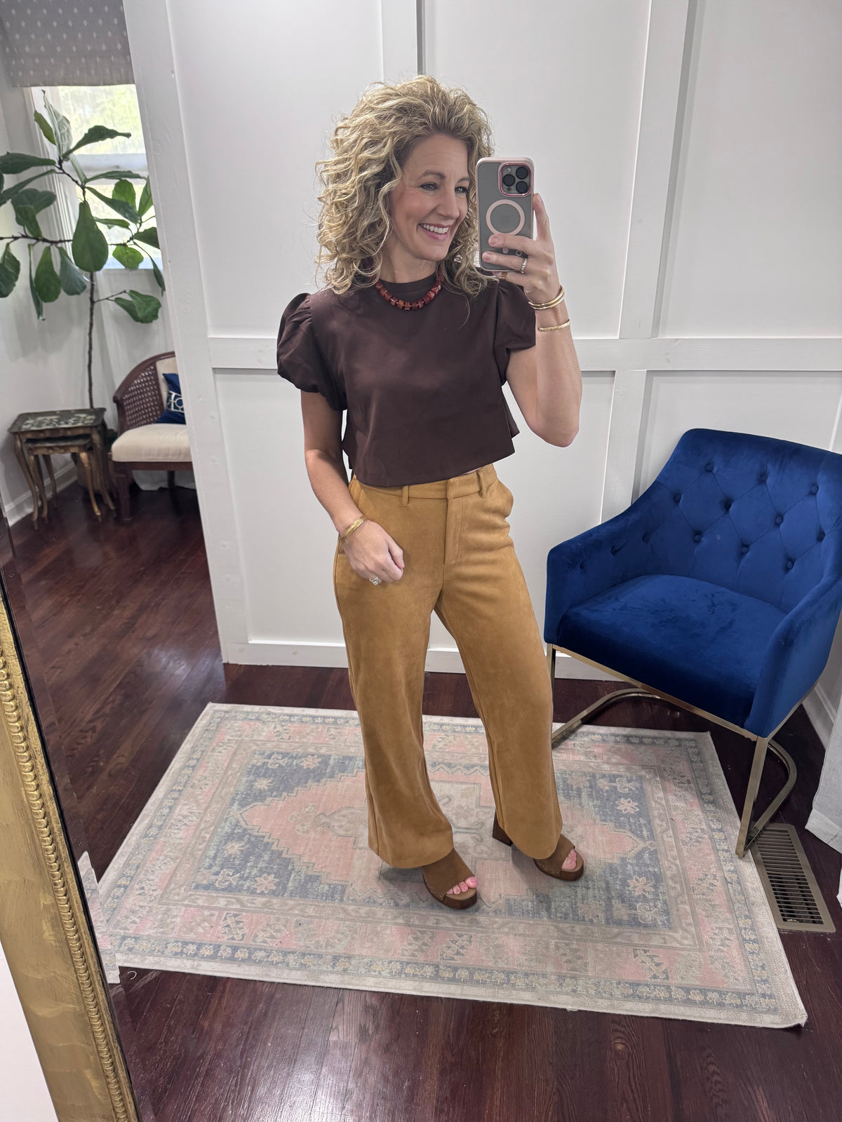 Brown cropped puff sleeve top