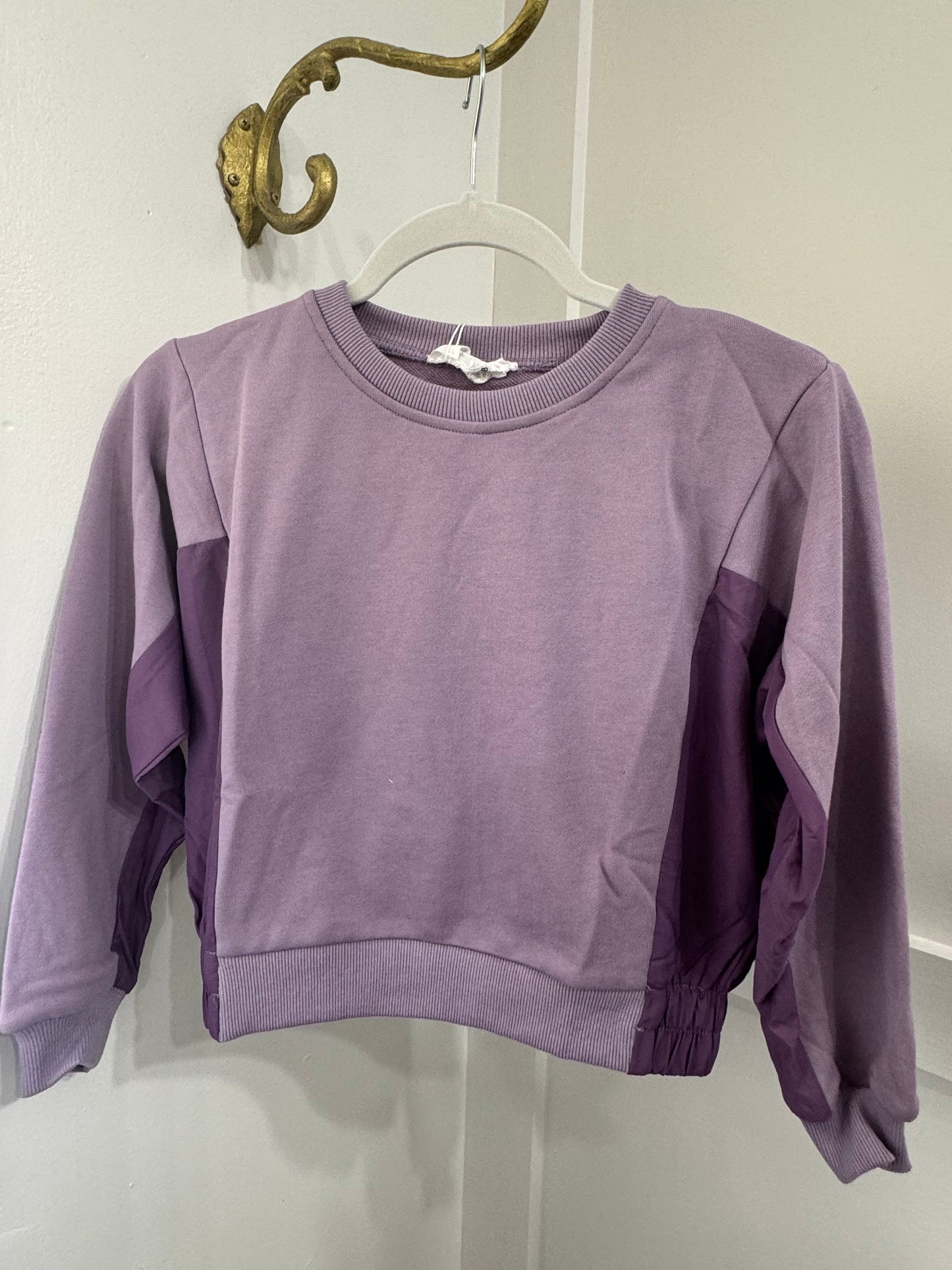 Tween lavender crewneck pullover