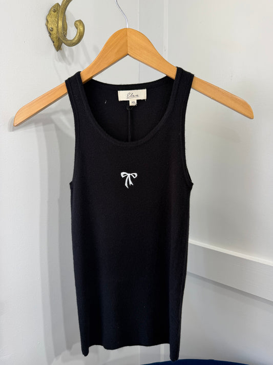 Black bow tank