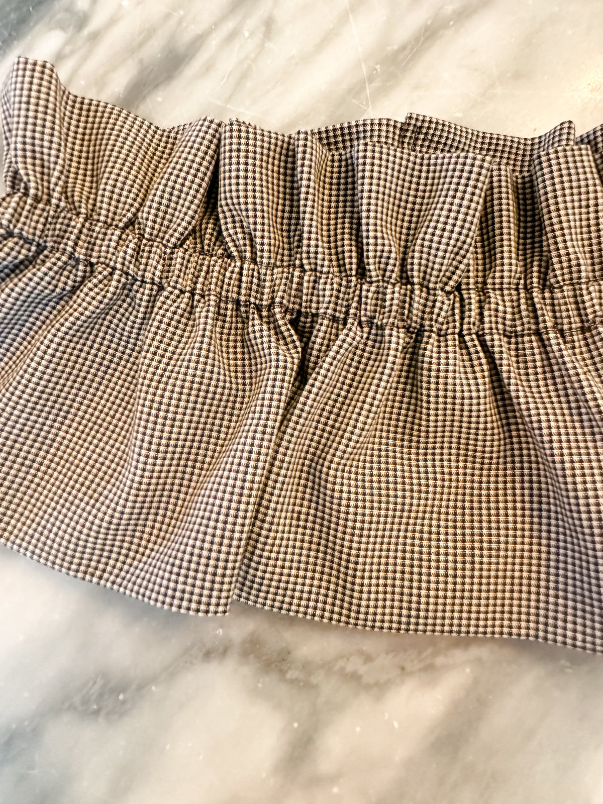 ruffle collar