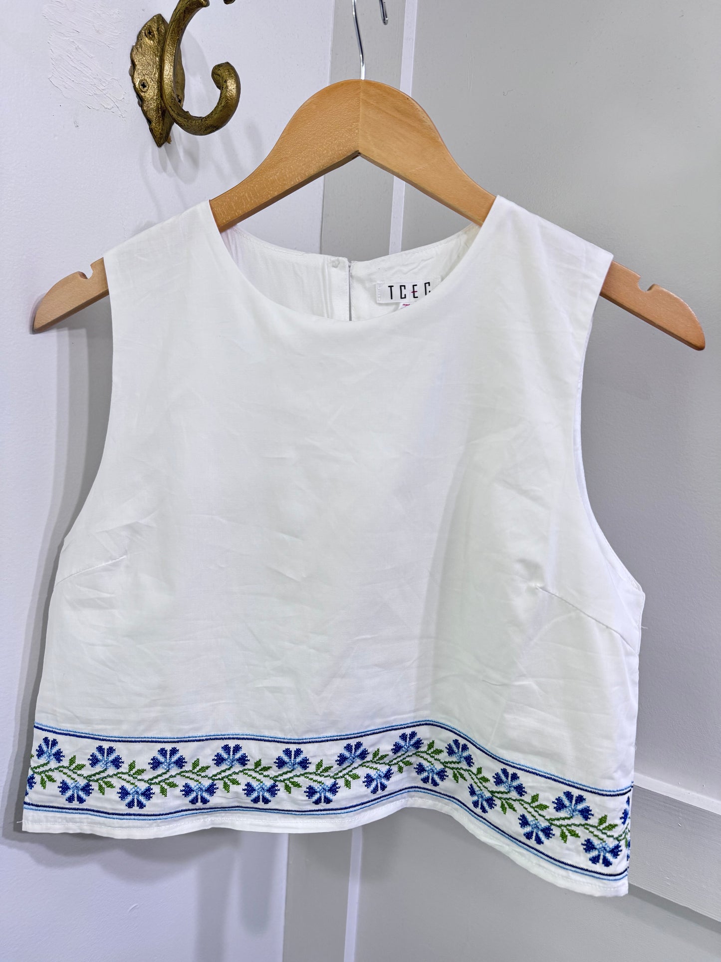 White blue embroidered top