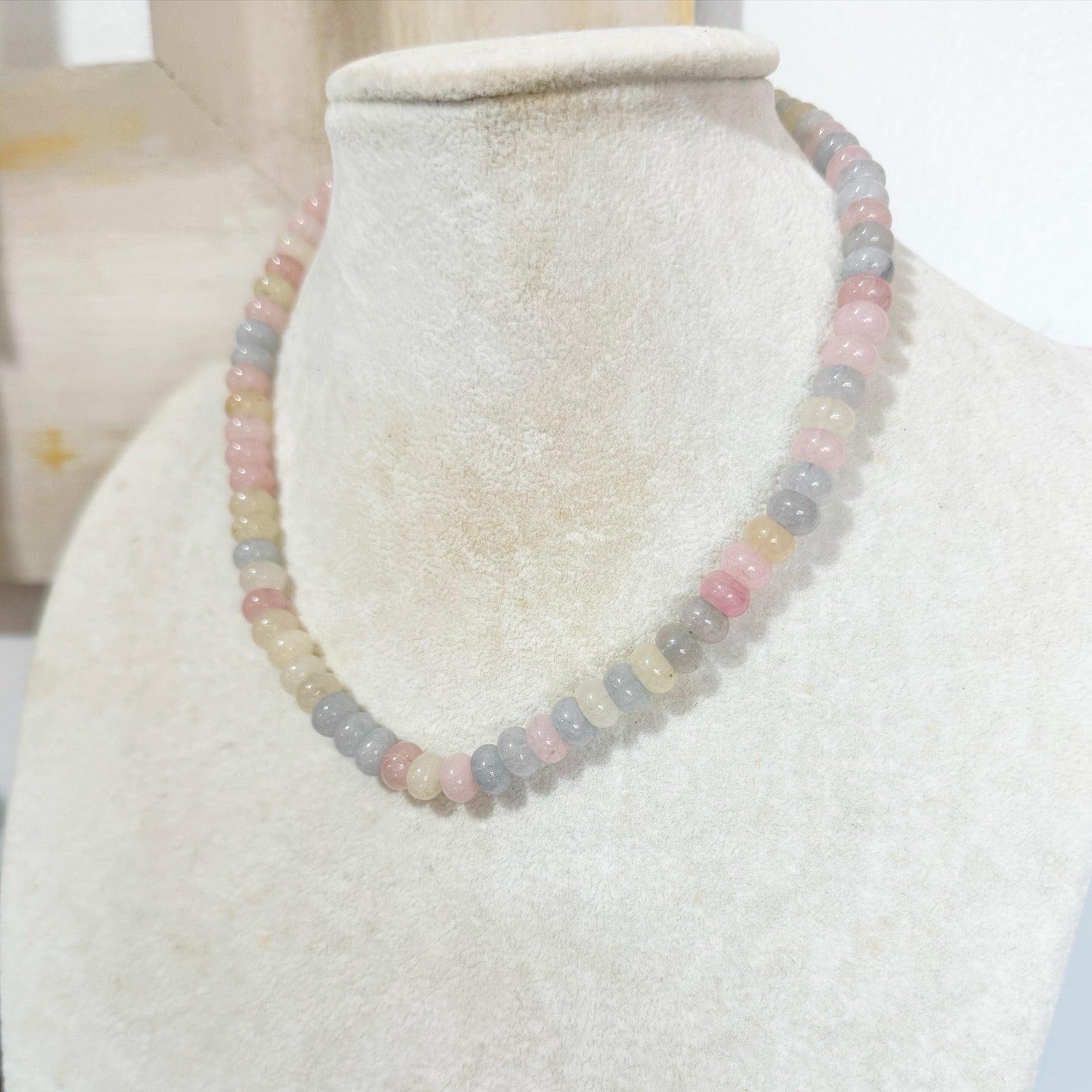 le designs pastel candy necklace