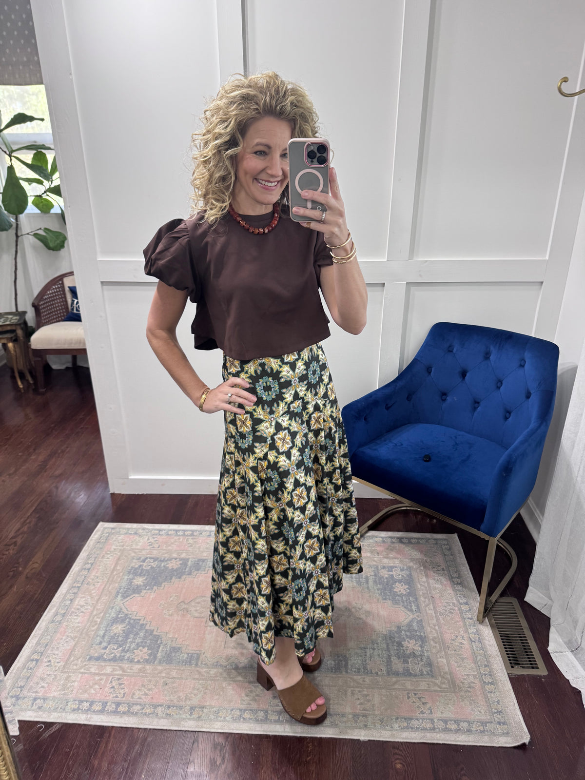 Brown cropped puff sleeve top