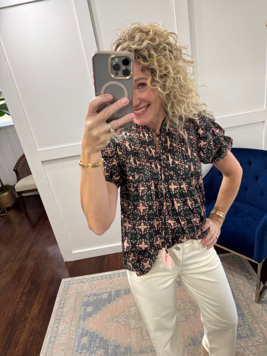 Nora floral tile