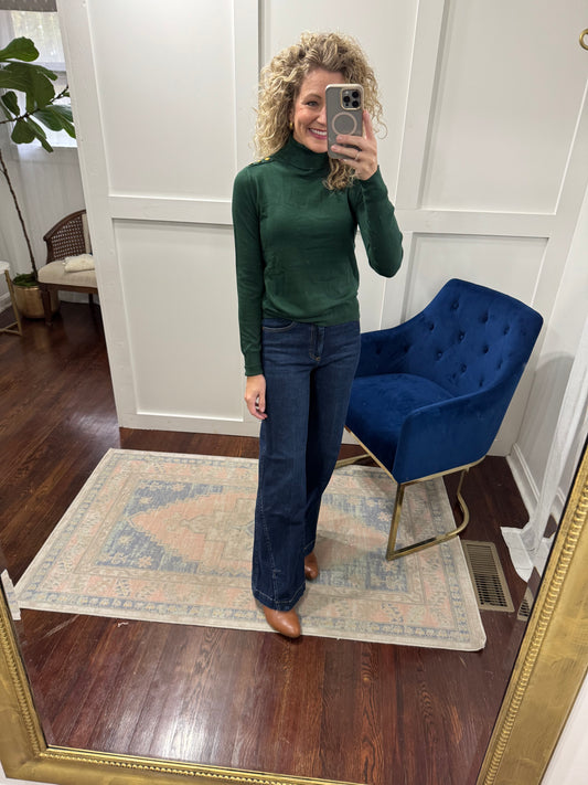 Huntergreen turtleneck sweater