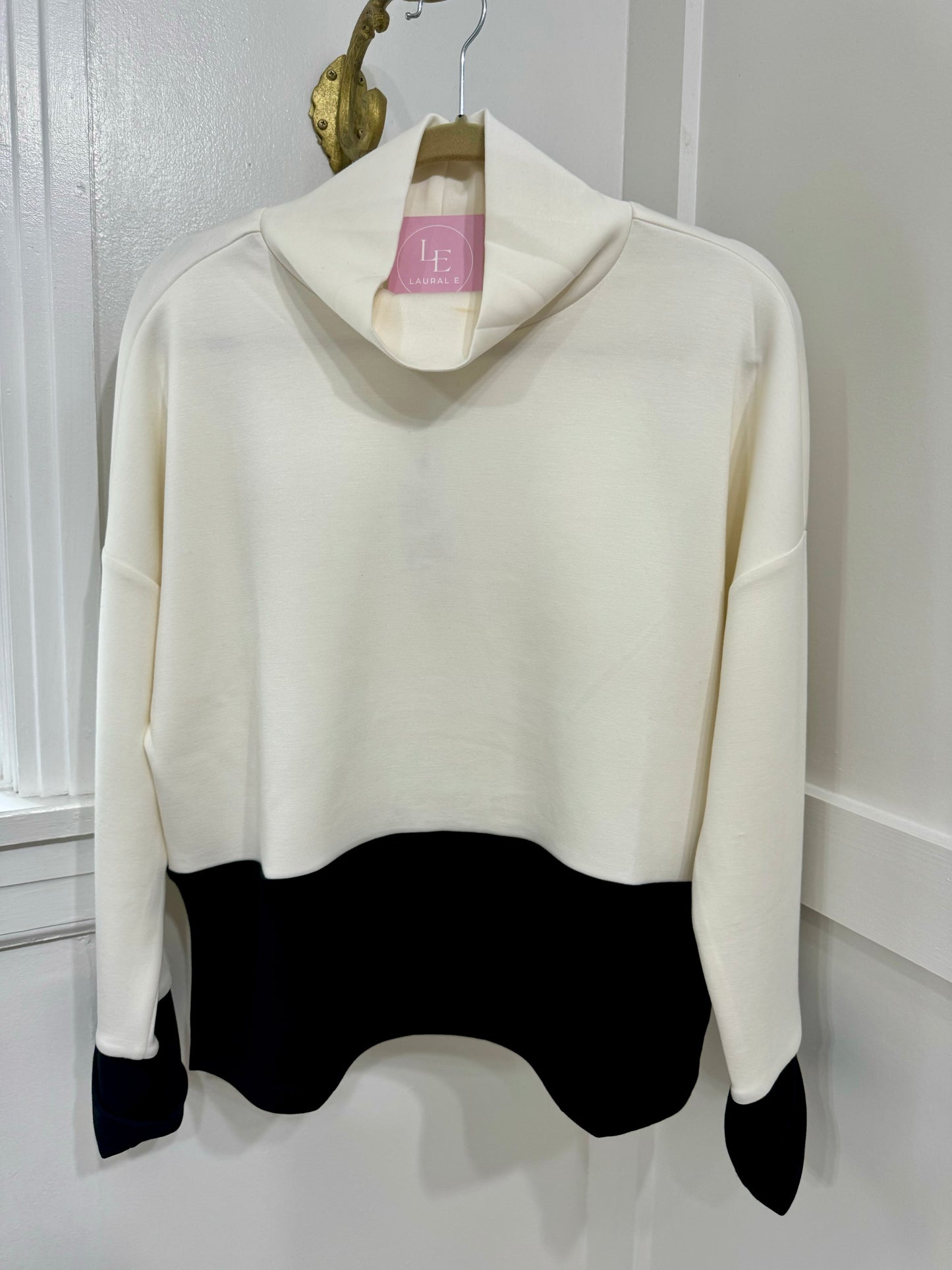 Ivory Black scuba colorblock top