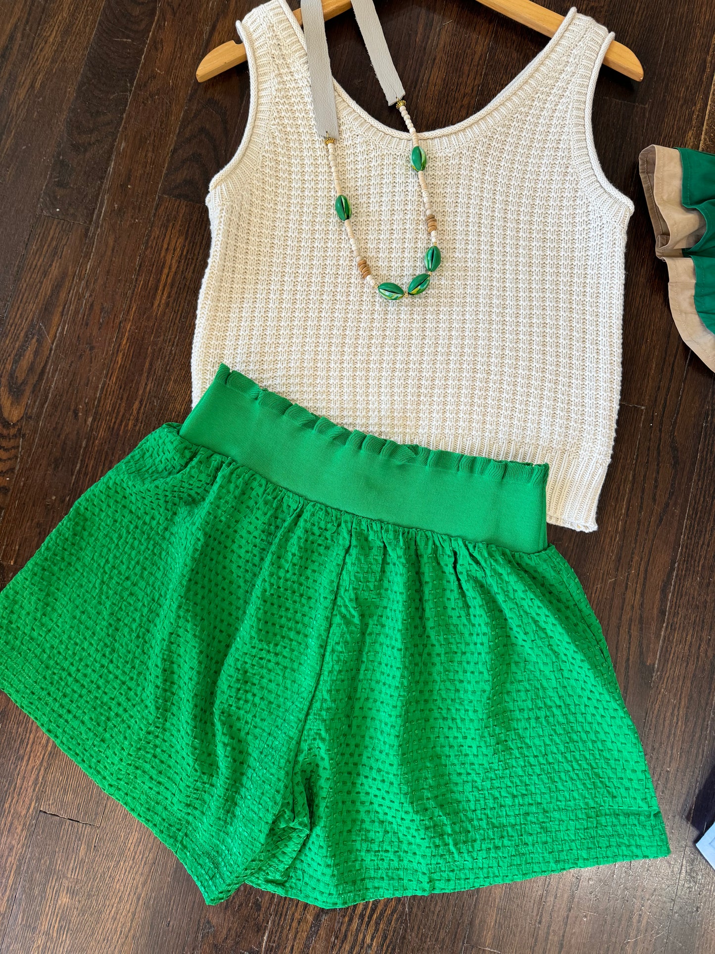 Green ruffle elastic waist shorts