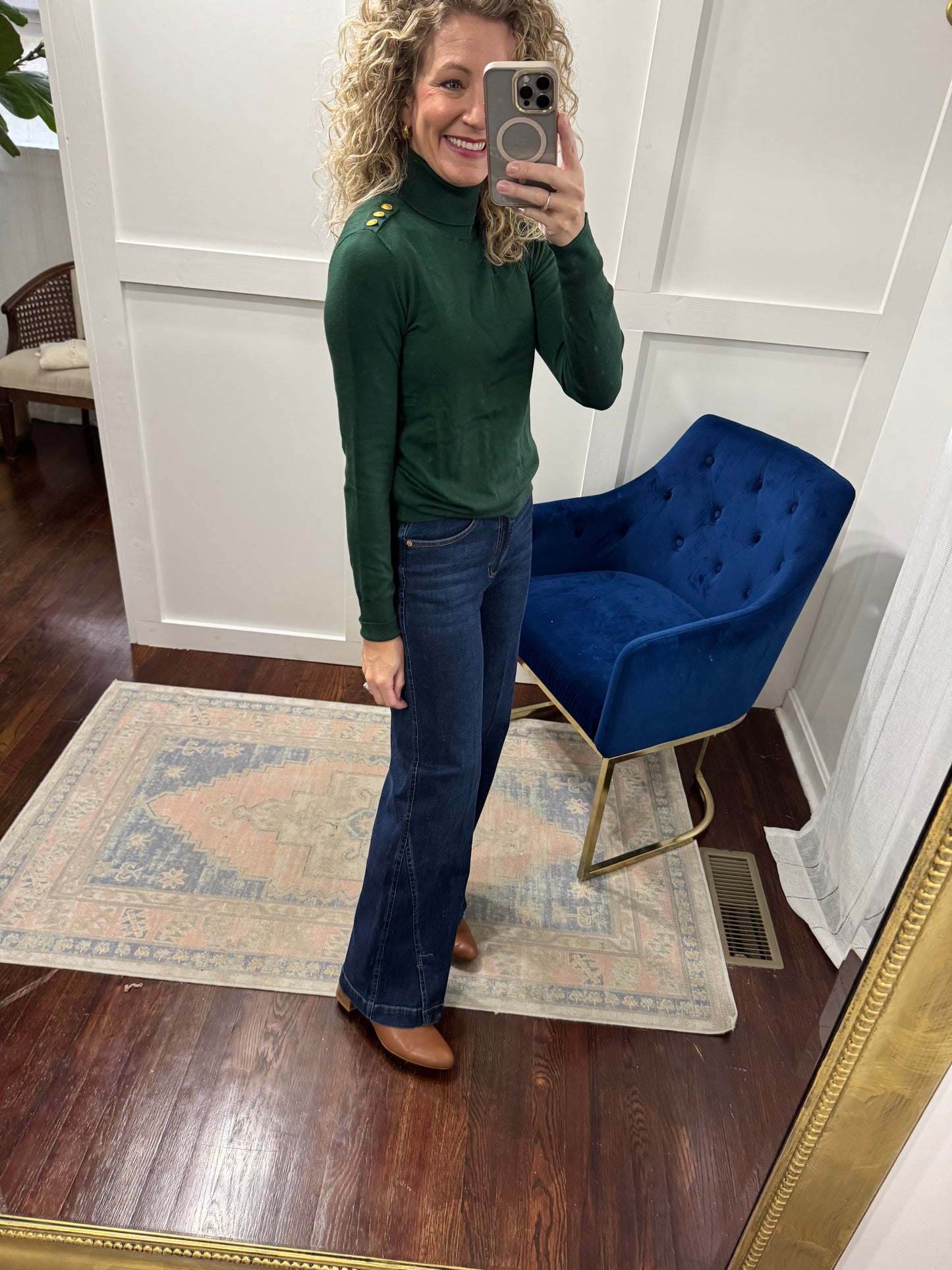 Huntergreen turtleneck sweater