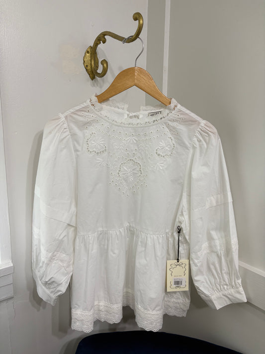 White eyelet balloon sleeve top