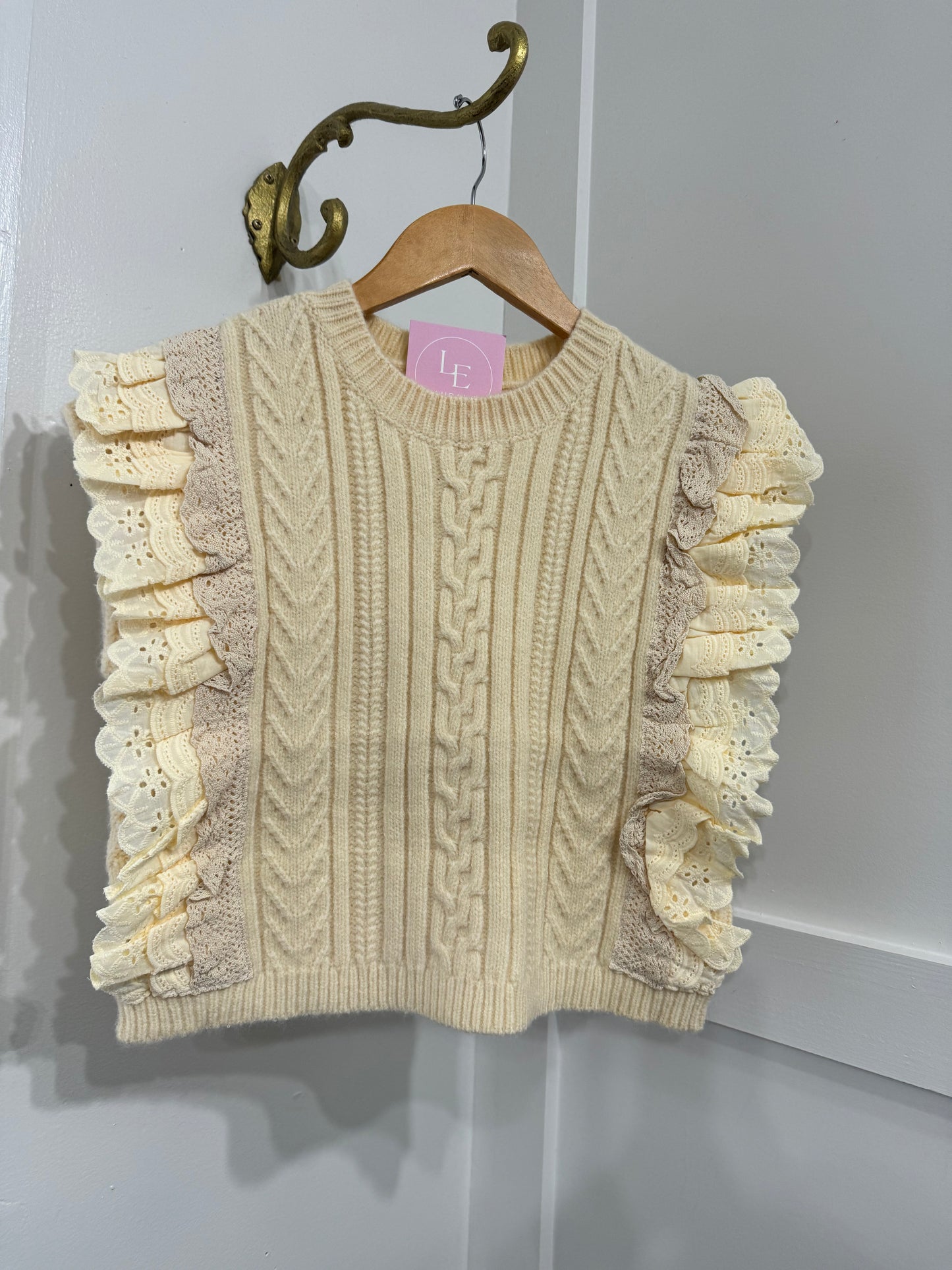 Vicki lace ruffles sweater vest