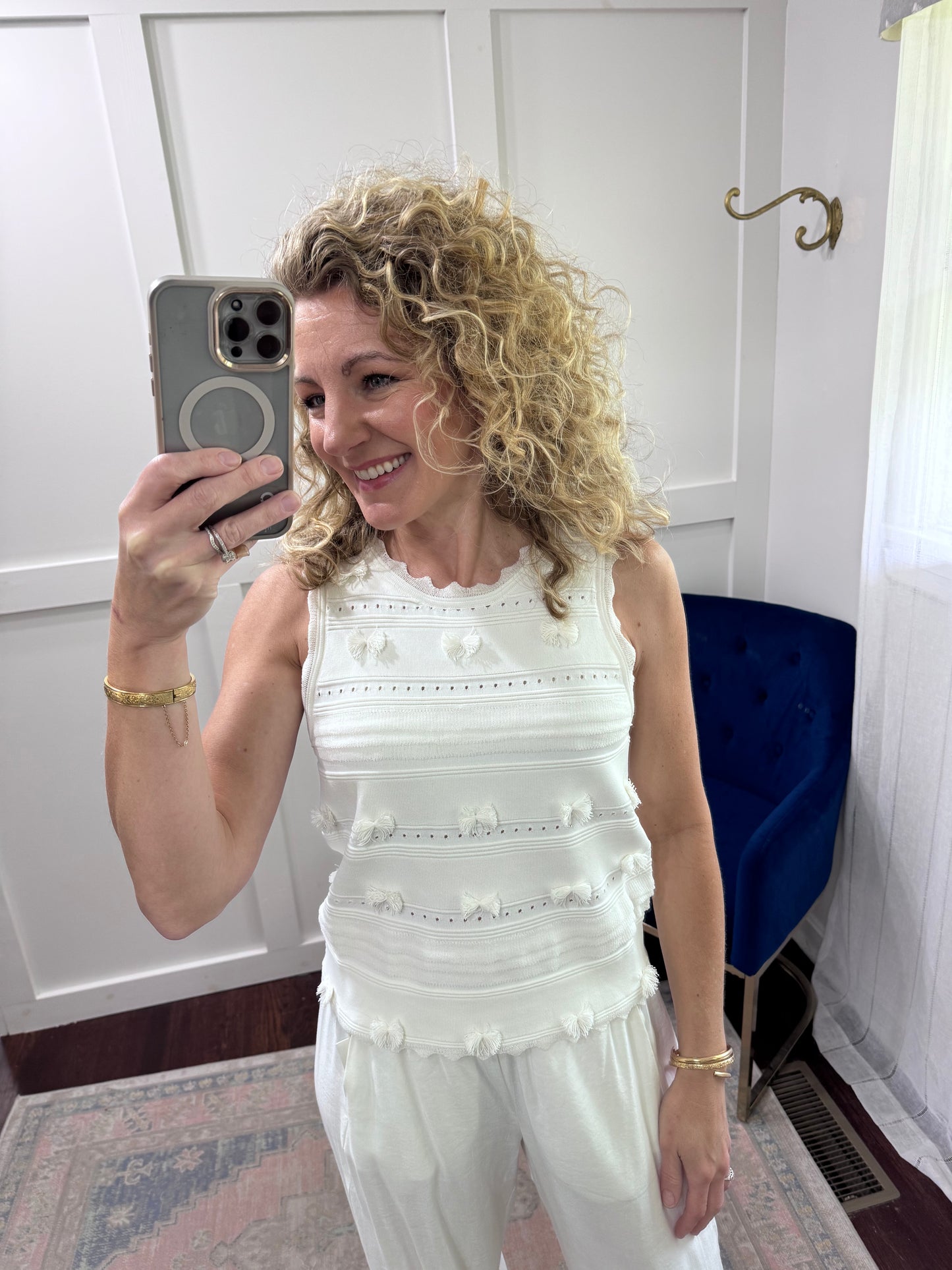 Aveza off white top