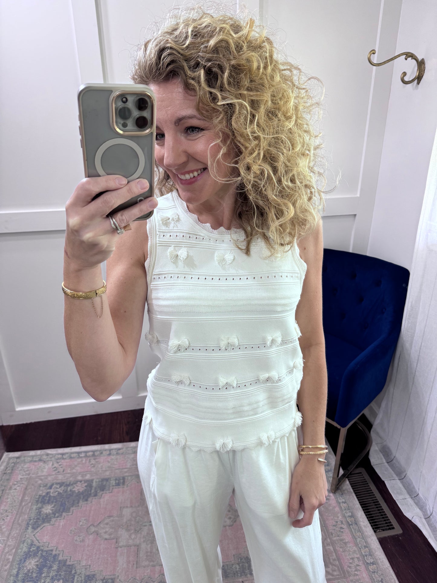 Aveza off white top