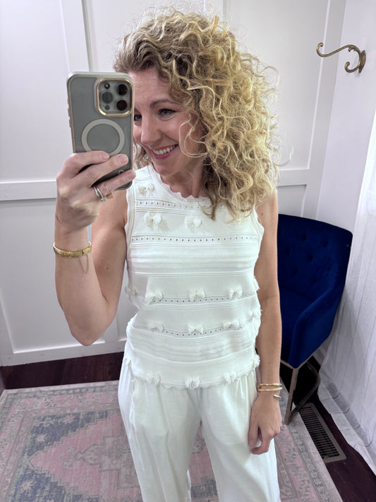 Aveza off white top