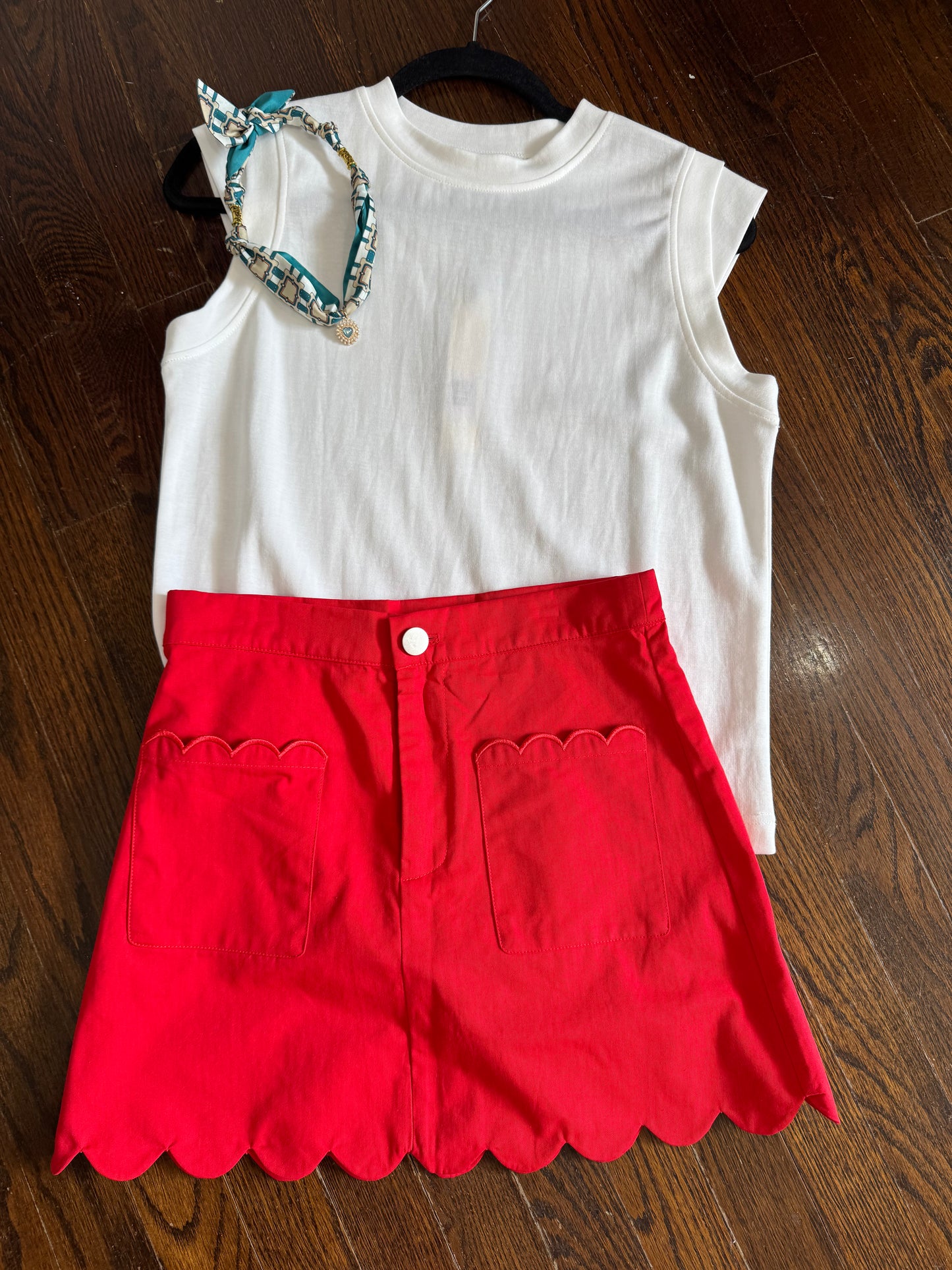 Red scallop skirt