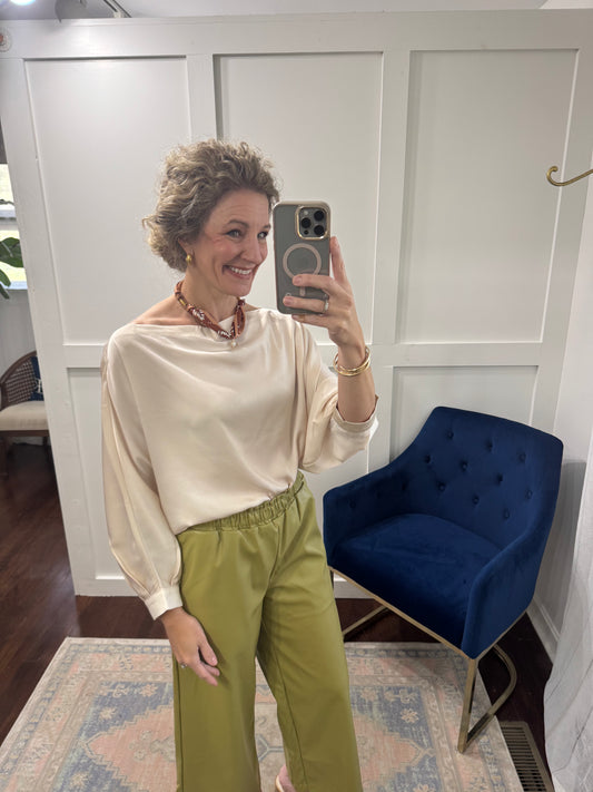 Light moss faux leather pant
