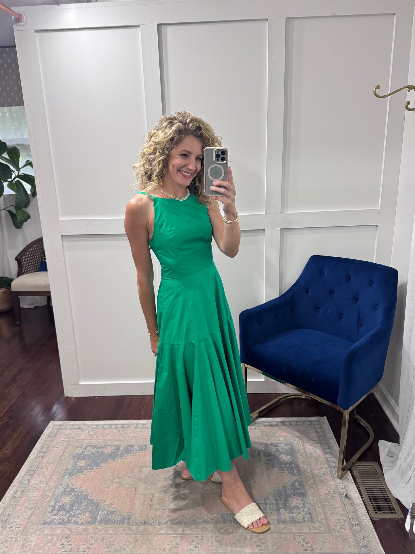 Green poplin midi dress
