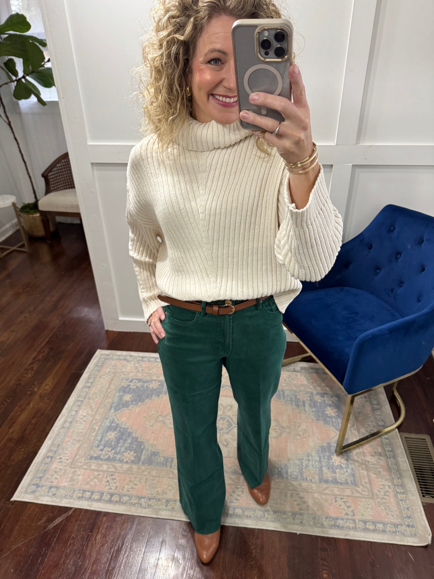 Ecru ribbed turtleneck sweater