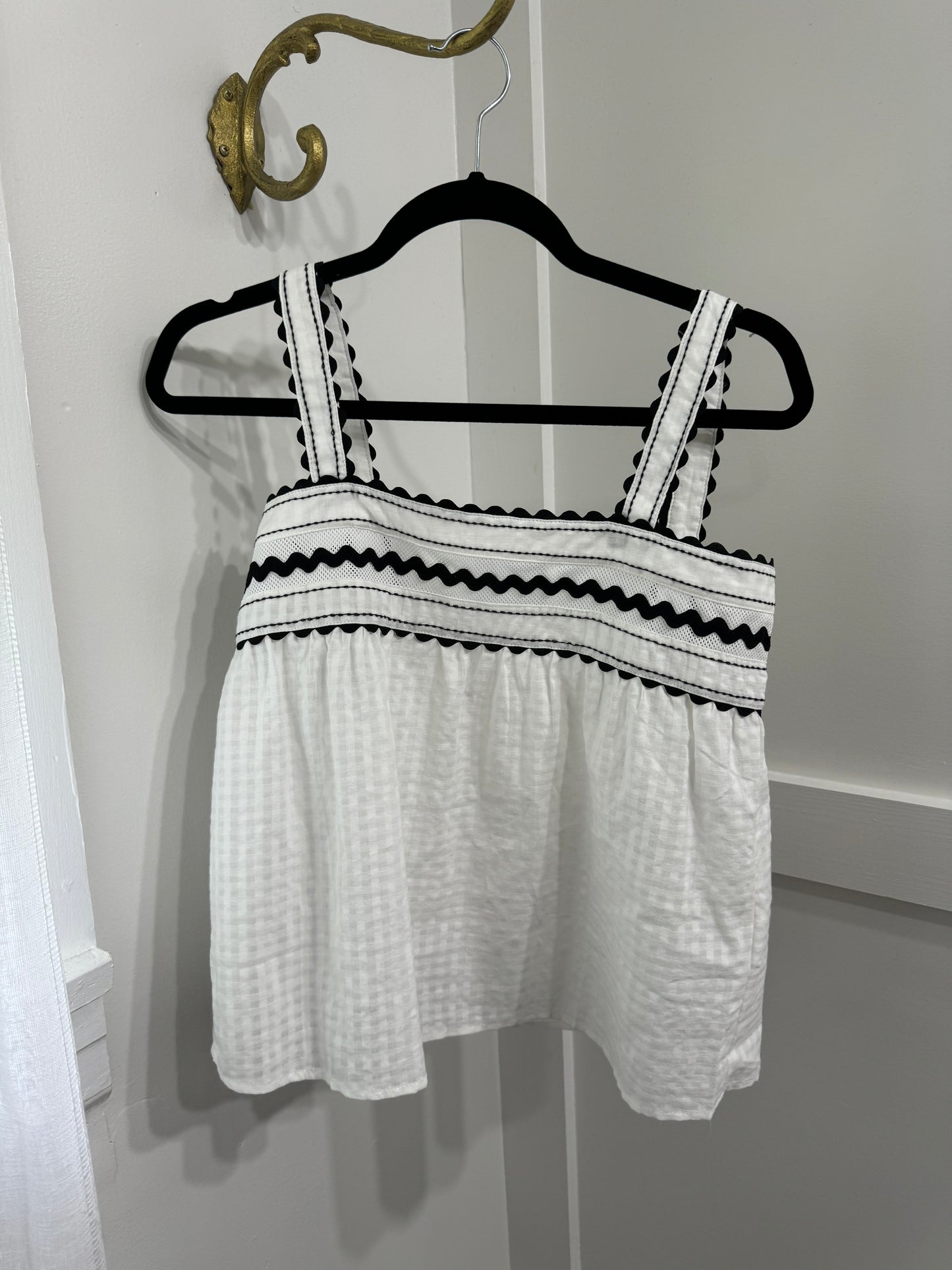 Ulani white and black ricrac top