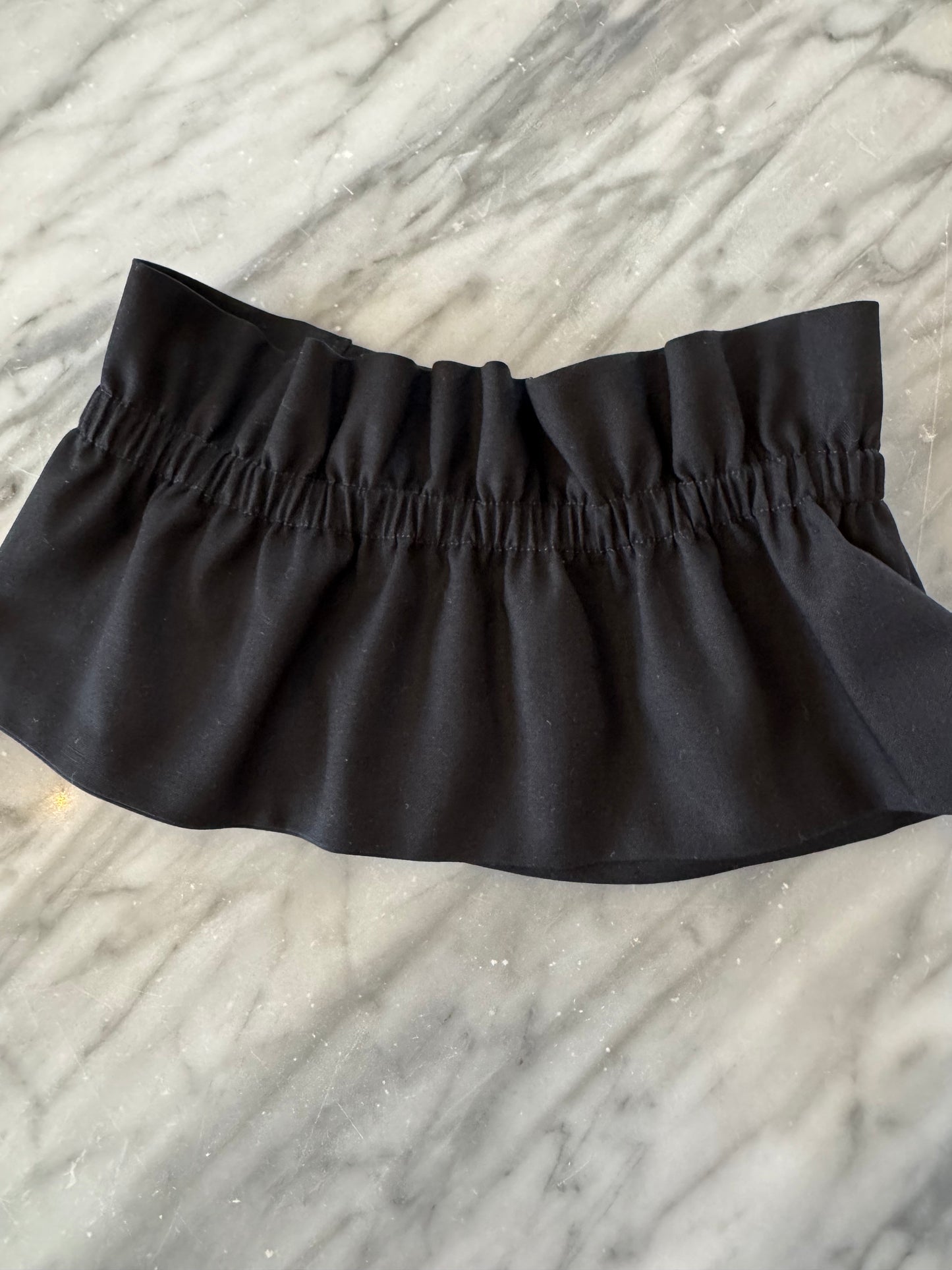 ruffle collar